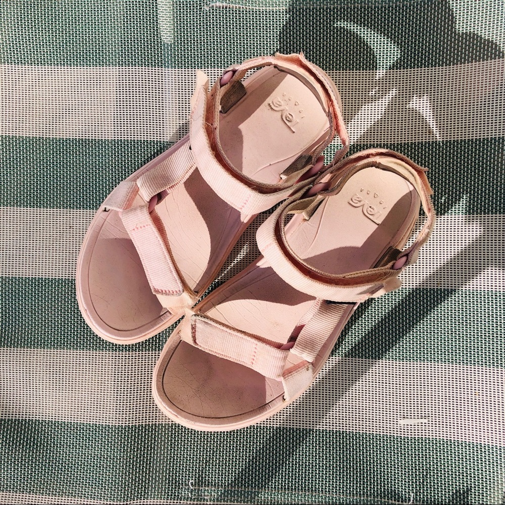 teva float universal - light pink